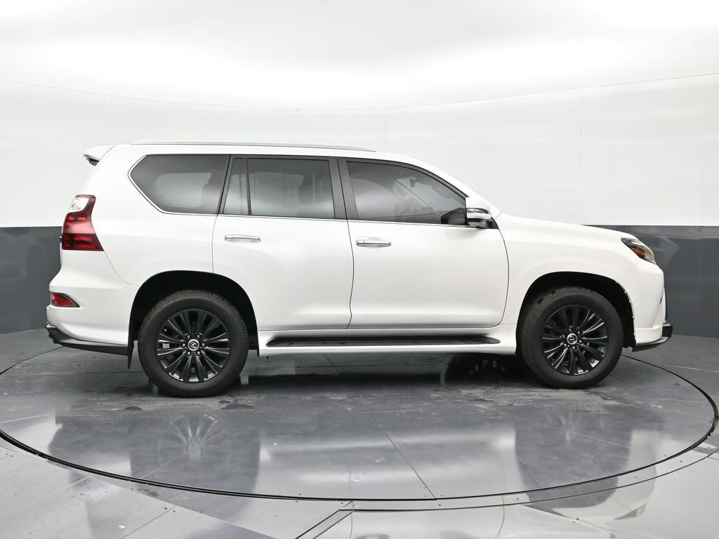 Used 2022 Lexus GX 460 Luxury w/ Sport Design Package image 6