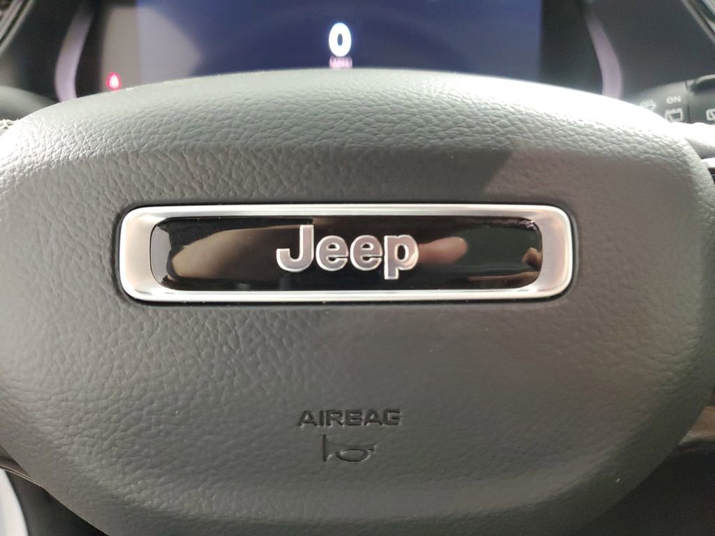 New 2026 Jeep Grand Cherokee Limited image 24