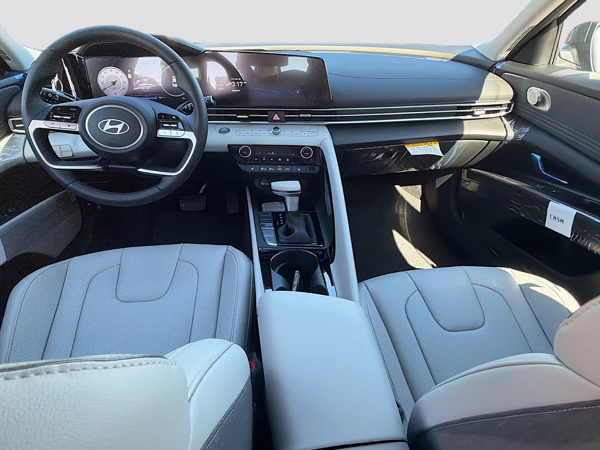 New 2026 Hyundai Elantra Limited image 16