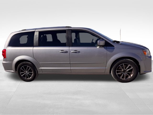 Used 2017 Dodge Grand Caravan SXT FWD image 21