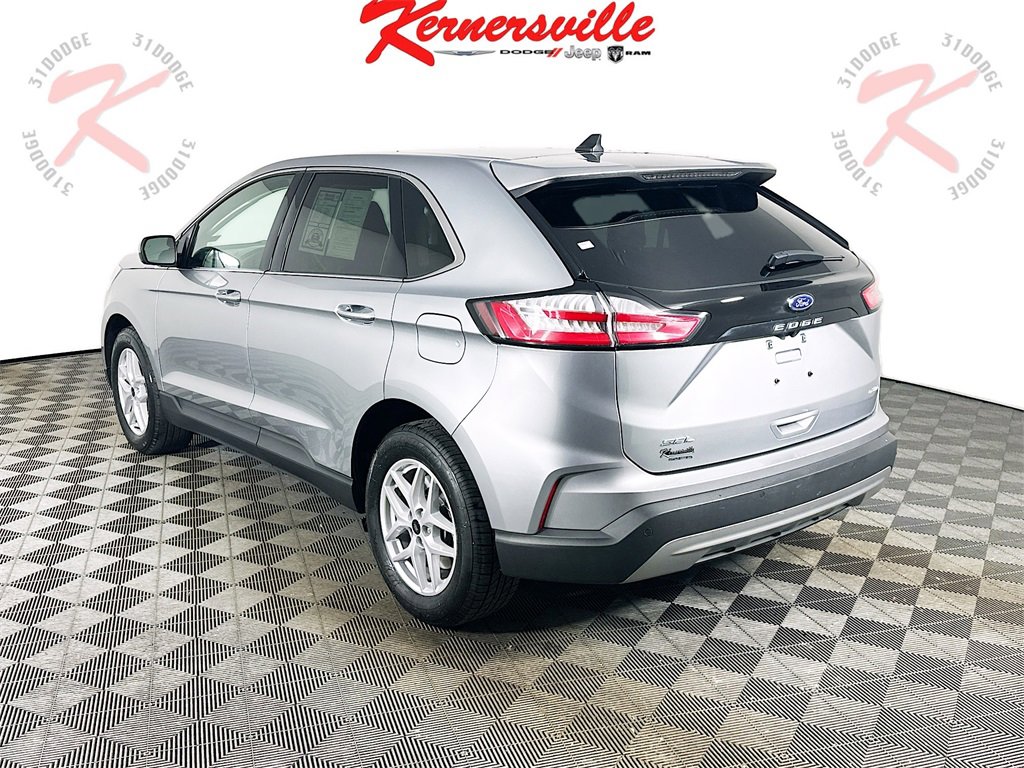 Used 2024 Ford Edge SEL image 5