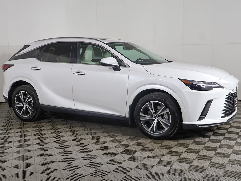 Used 2023 Lexus RX 350h w/ Accessory Package (2T) AWD/4WD image 15