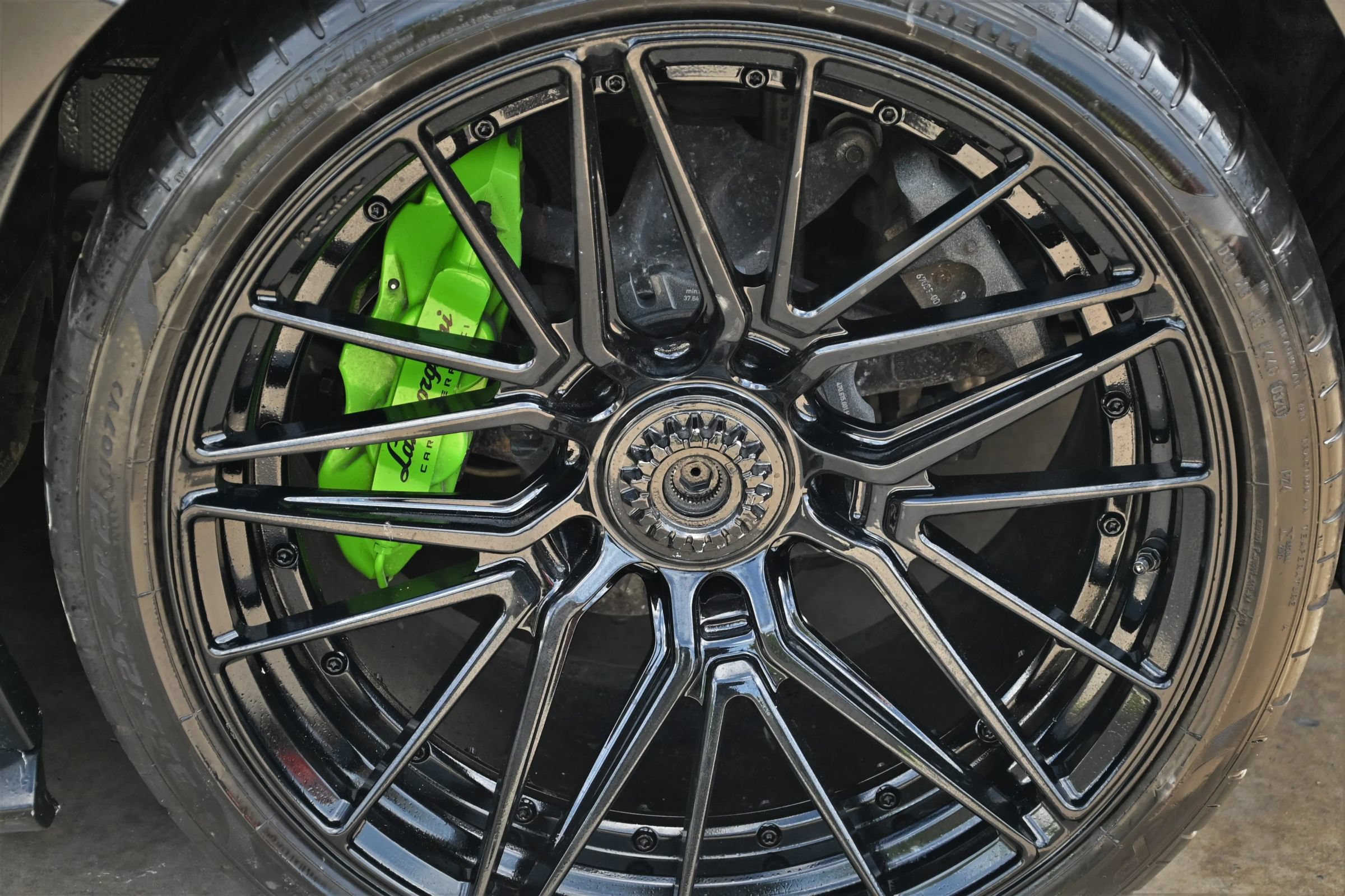 Used 2018 Lamborghini Aventador S AWD/4WD image 10