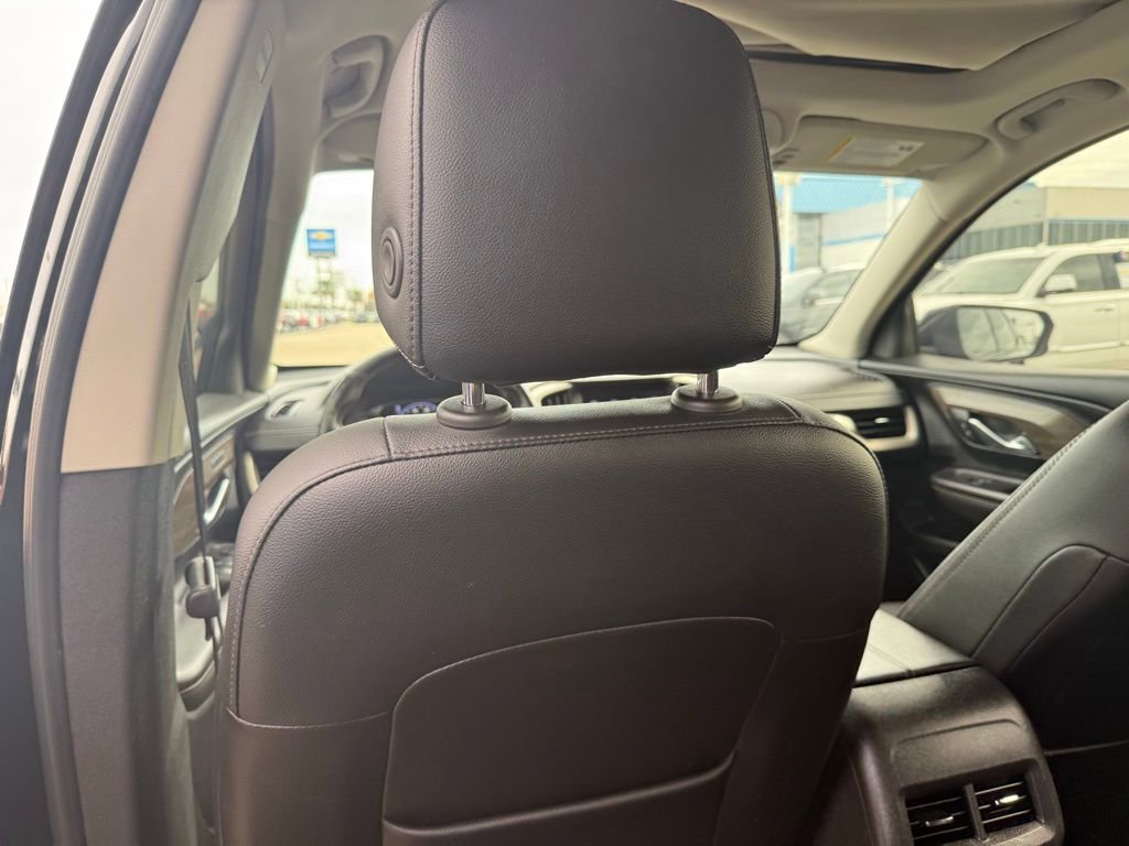 Used 2022 GMC Terrain Denali w/ Black Diamond Edition image 32