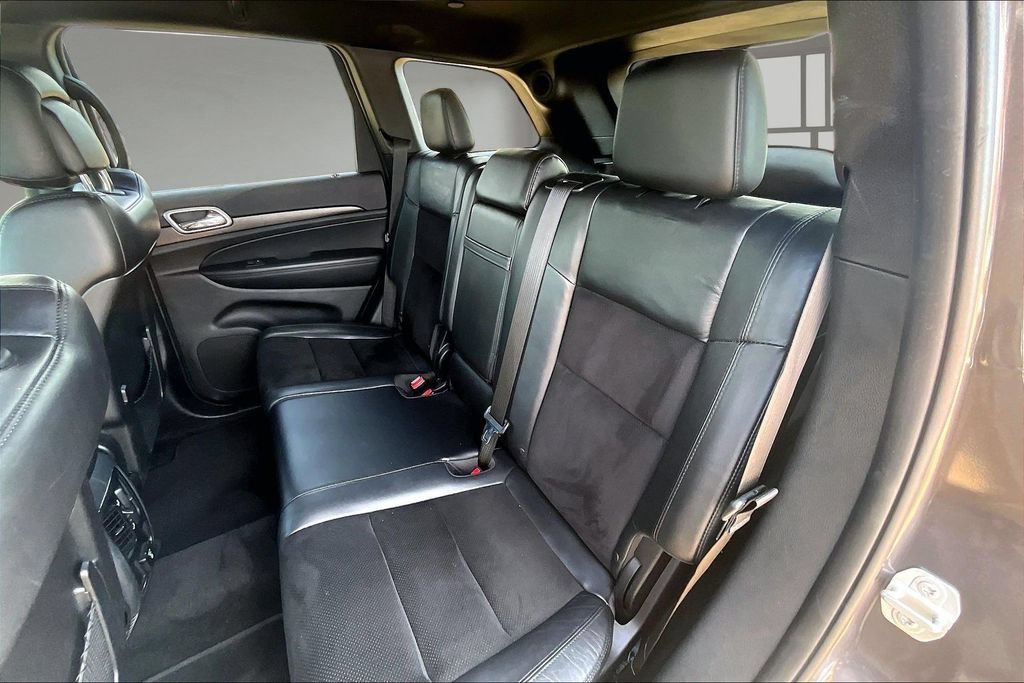 Used 2018 Jeep Grand Cherokee Altitude RWD image 26