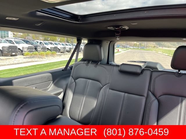 New 2026 Jeep Grand Wagoneer L 4WD w/ Premium Group I image 20