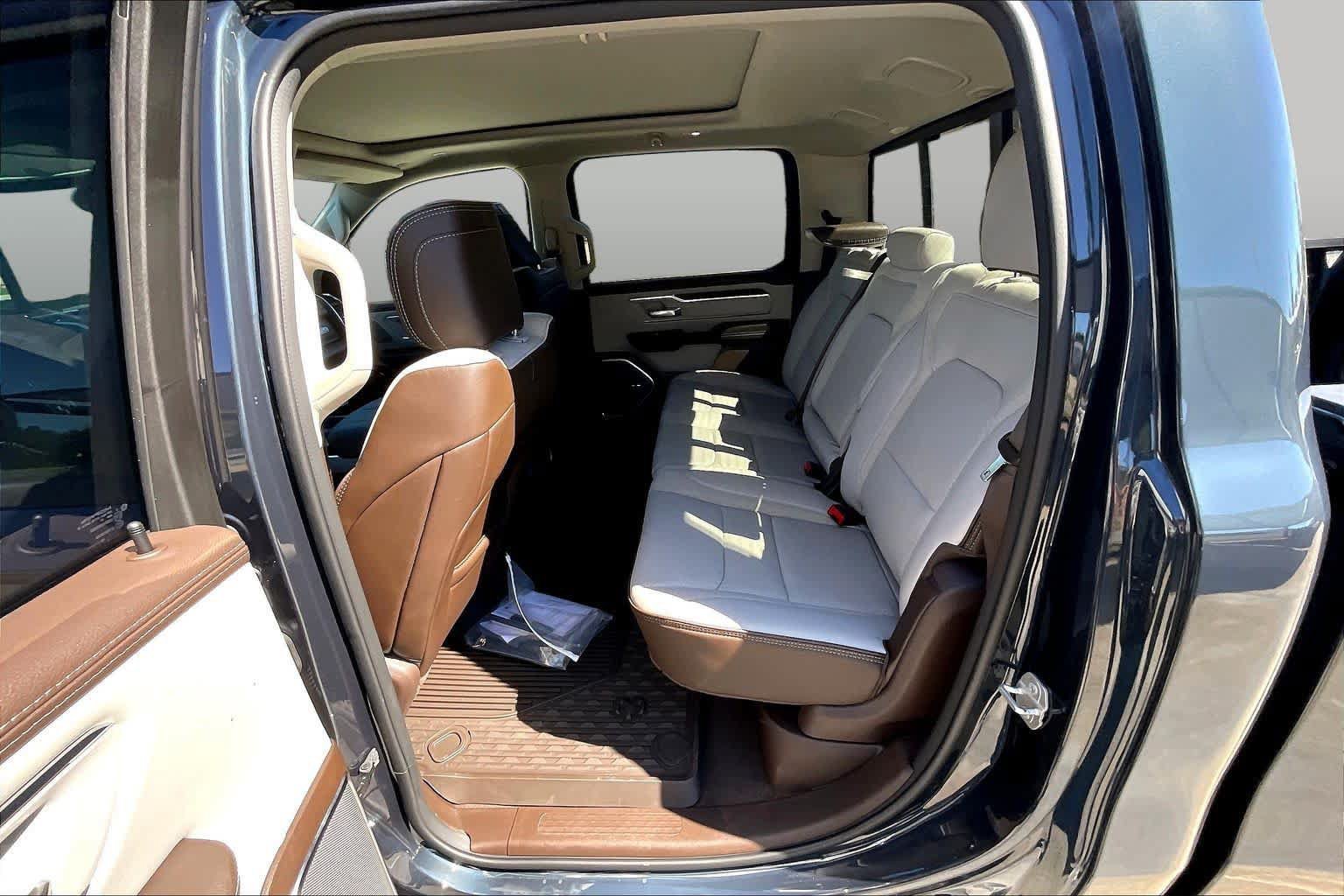 New 2027 RAM 1500 Laramie AWD/4WD image 21