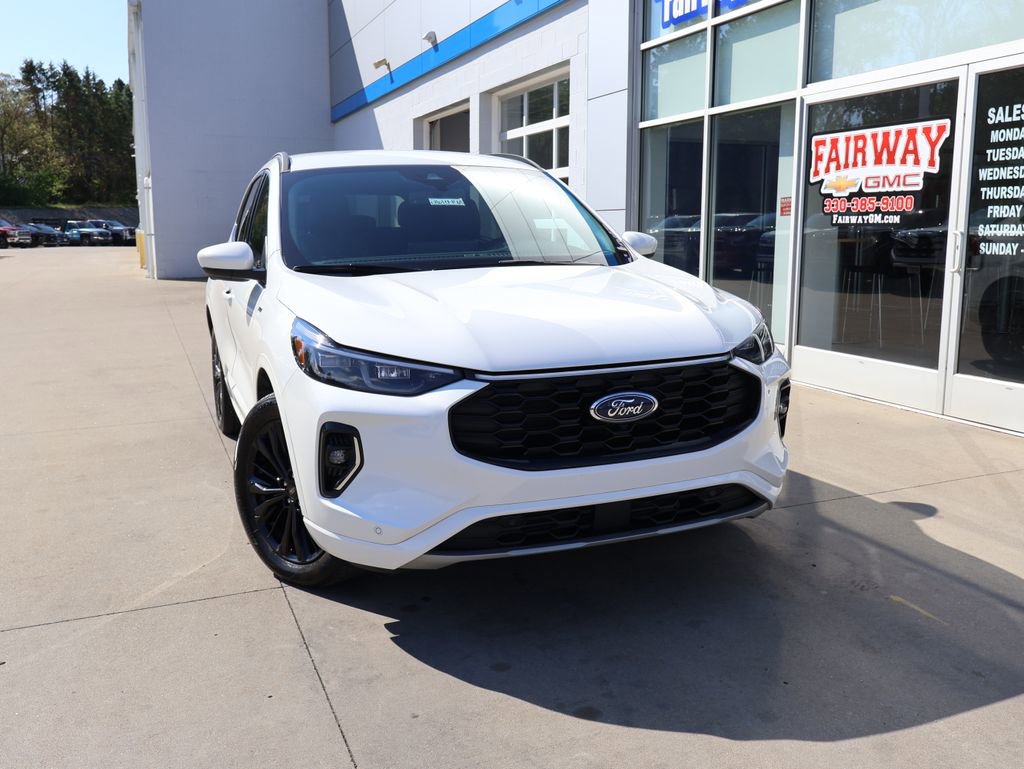 Used 2023 Ford Escape ST-Line Elite AWD/4WD image 36