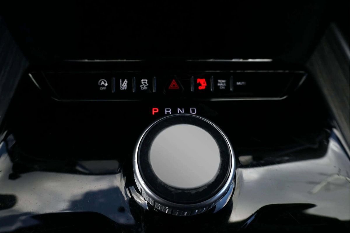 Used 2024 Jeep Wagoneer Series II w/ Flexible Seating Group RWD image 27