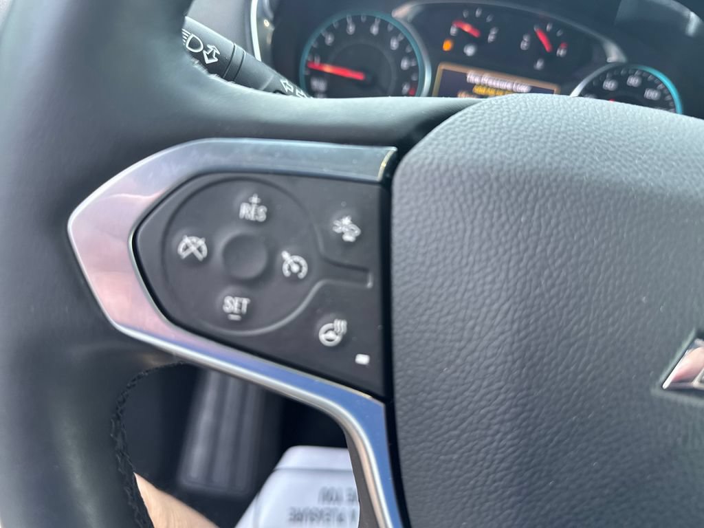 Used 2023 Chevrolet Traverse RS AWD/4WD image 24