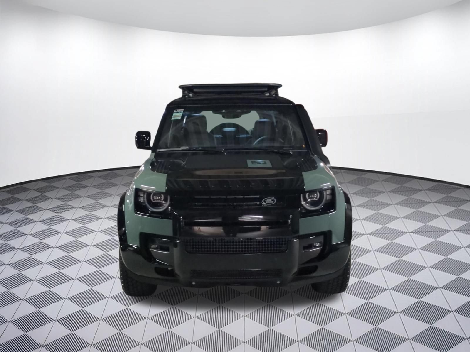 New 2026 Land Rover Defender 110 Trophy Edition AWD/4WD image 8