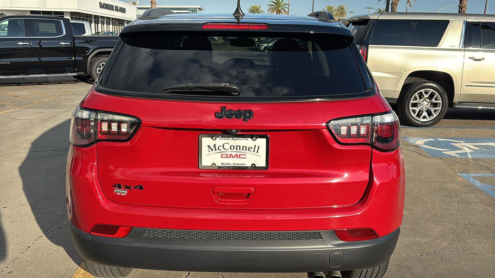Used 2021 Jeep Compass Altitude w/ Sun and Sound Group image 6