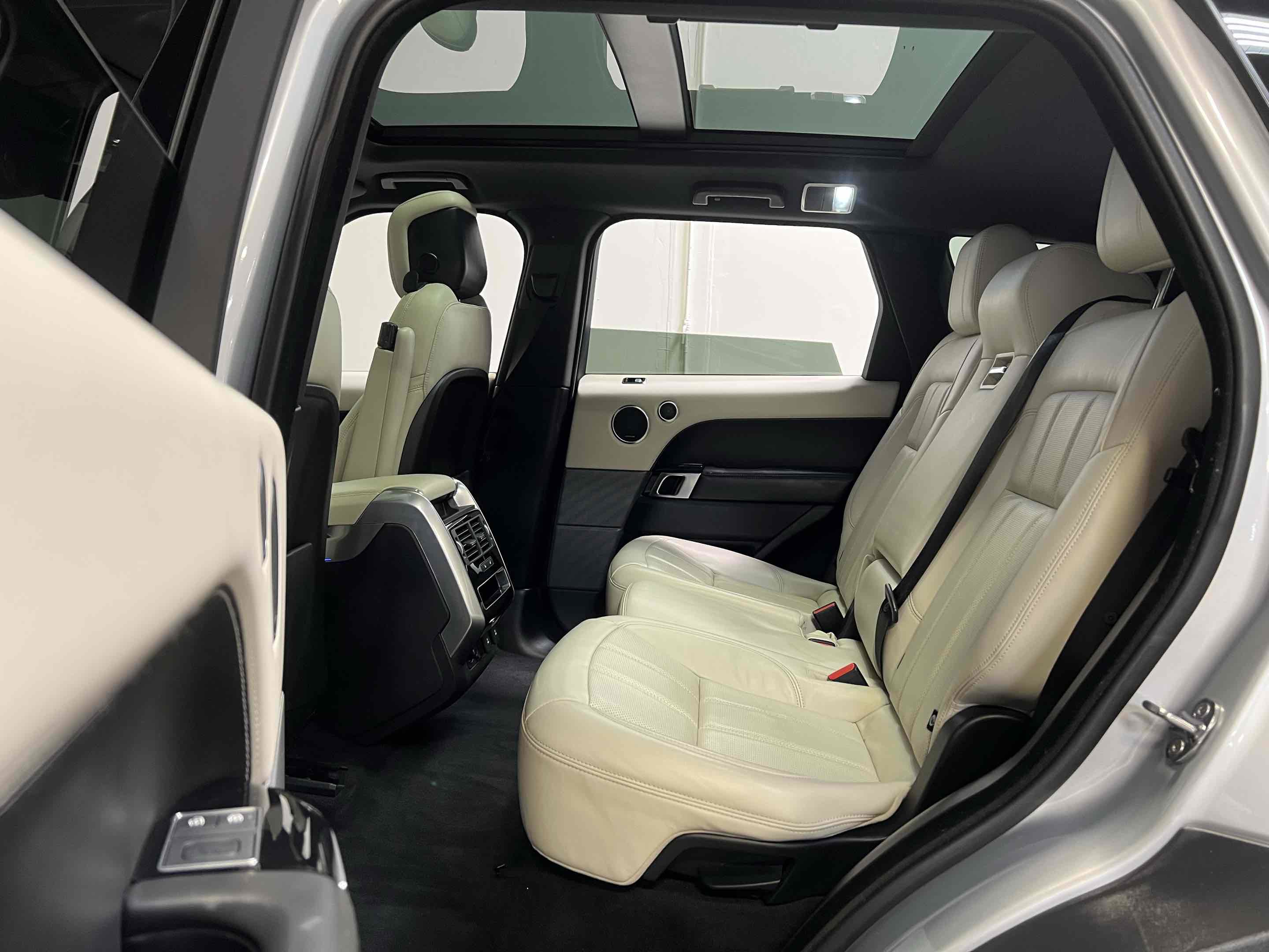 Used 2021 Land Rover Range Rover Sport HSE Dynamic image 5