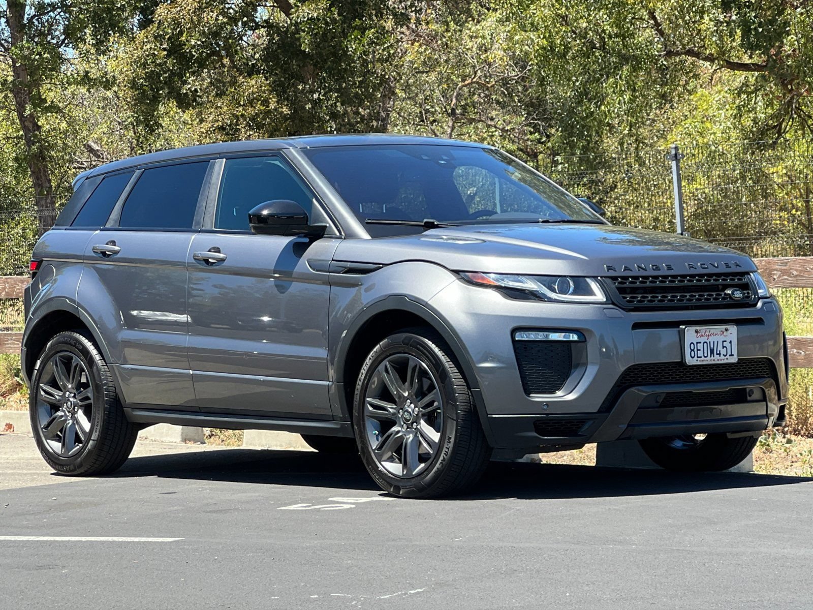 Used 2018 Land Rover Range Rover Evoque Landmark Edition AWD/4WD image 8