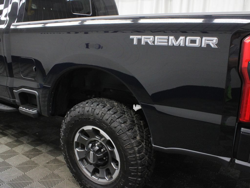 Used 2023 Ford F250 Lariat w/ Lariat Ultimate Package AWD/4WD image 48
