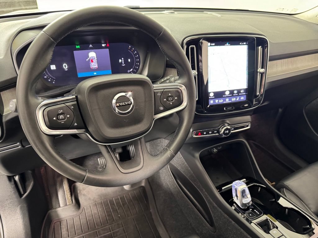 Certified 2023 Volvo XC40 B5 Plus w/ Driver Assist Package AWD/4WD image 20