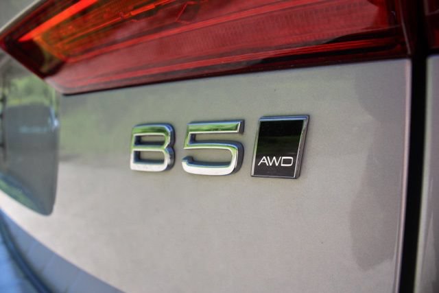 Certified 2023 Volvo XC60 B5 Ultimate AWD/4WD image 15