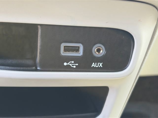 Used 2019 Chrysler Pacifica L FWD image 51