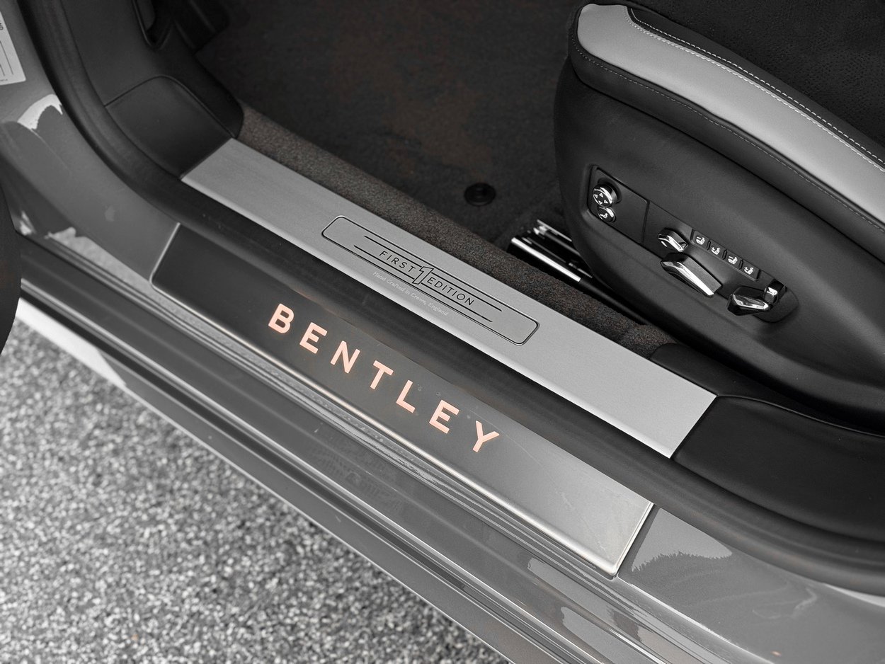 New 2025 Bentley Flying Spur Plug-In Hybrid AWD/4WD image 16