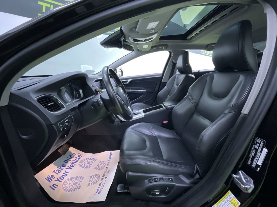 Used 2018 Volvo S60 T5 Inscription Platinum image 16