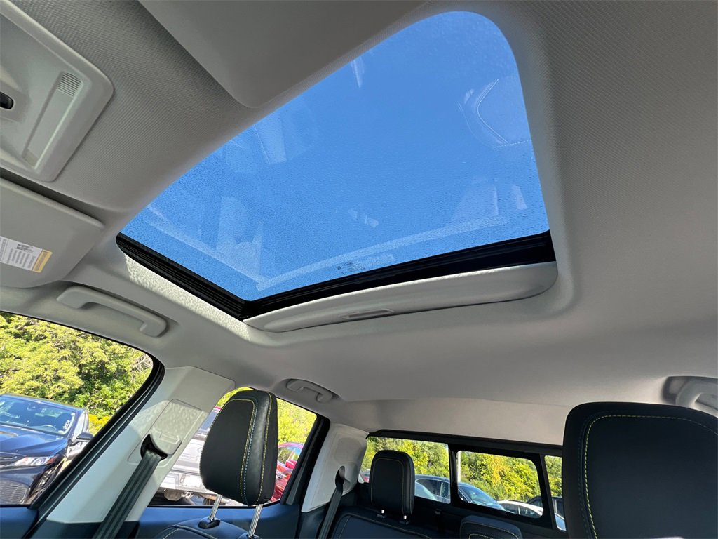 Used 2025 Ford Maverick Lobo image 29