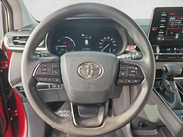 Used 2023 Toyota Sienna LE FWD image 13