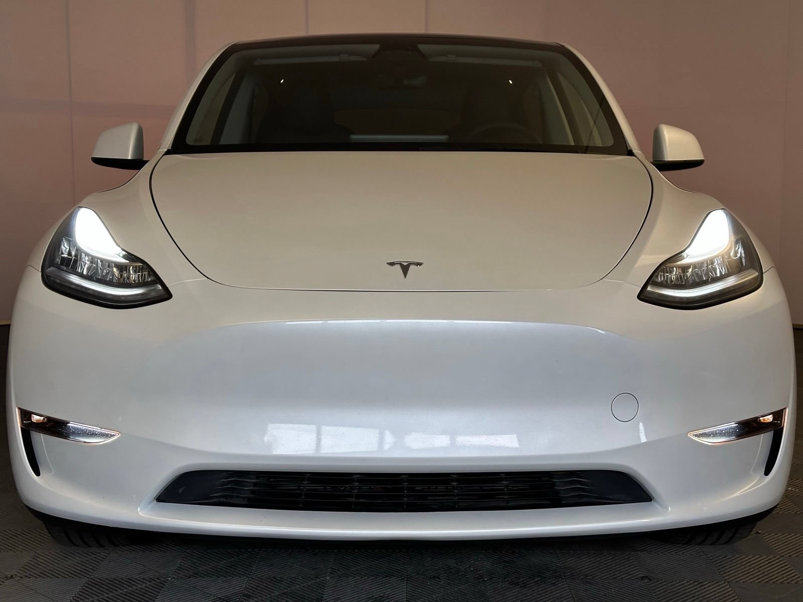 Used 2023 Tesla Model Y Long Range AWD/4WD image 9