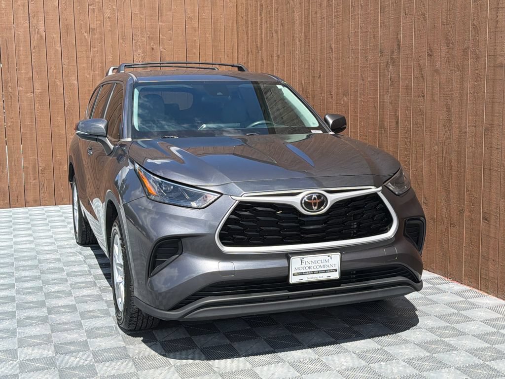 Used 2023 Toyota Highlander L FWD image 13