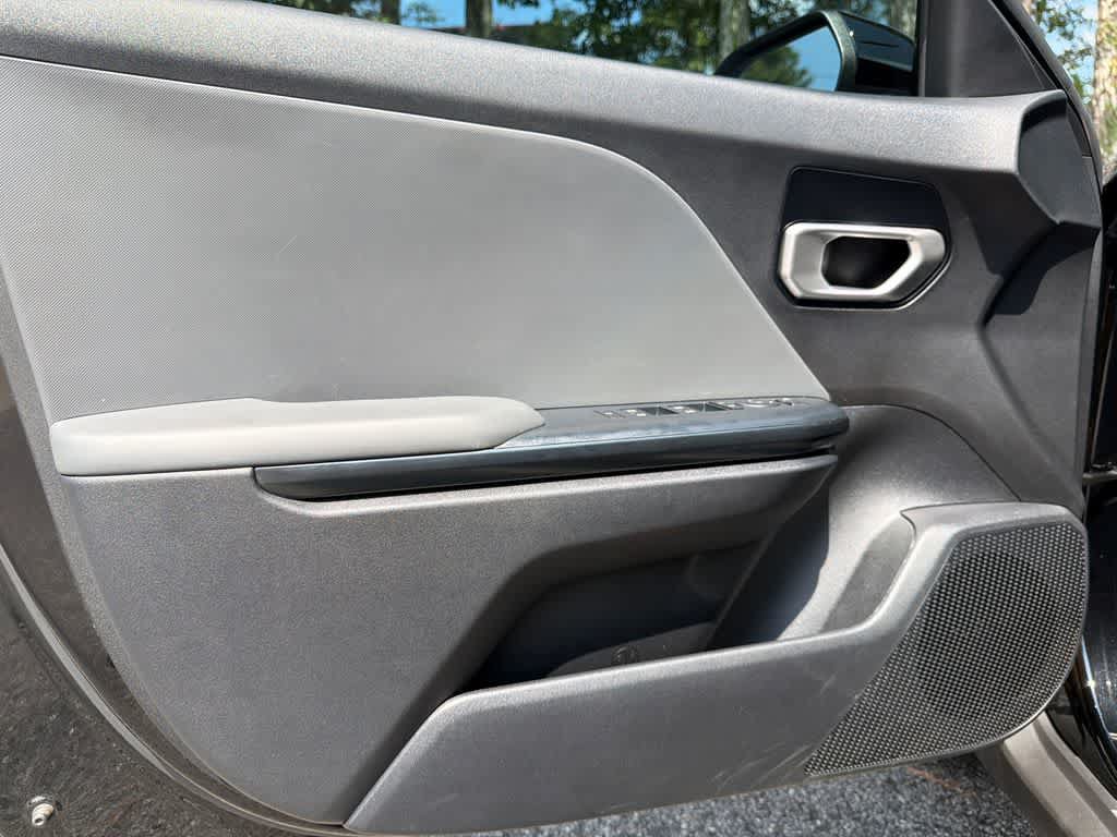 Used 2025 Kia K4 FWD image 10