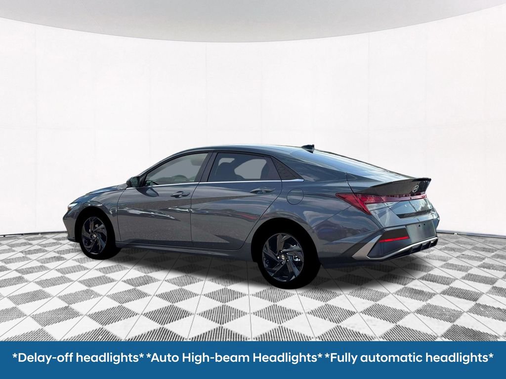 New 2026 Hyundai Elantra SEL Sport Premium FWD image 7