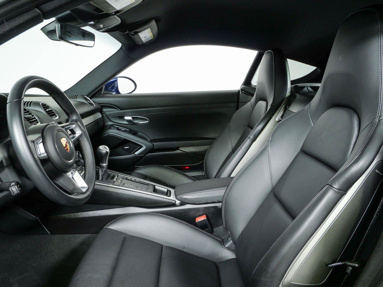 Certified 2024 Porsche 718 Cayman GTS RWD image 5