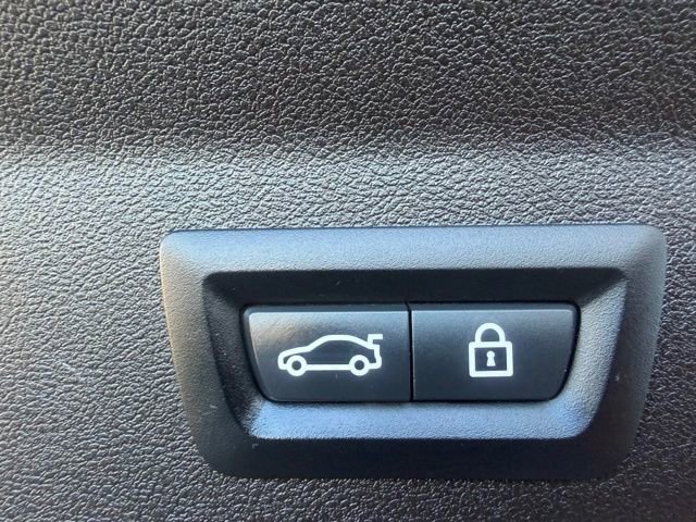 Used 2020 BMW X3 xDrive30e w/ M Sport Package 2 AWD/4WD image 23