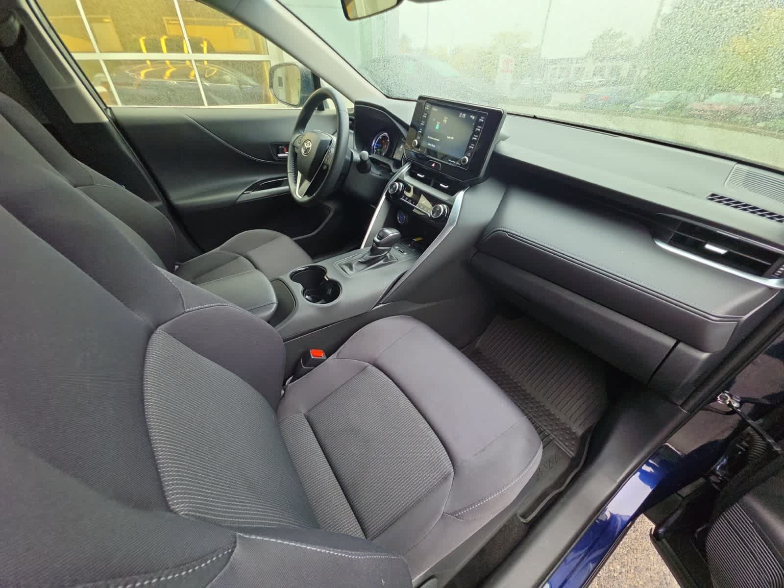 Used 2022 Toyota Venza LE AWD/4WD image 21