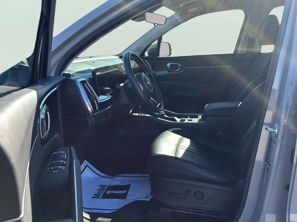 Certified 2025 Kia Sorento S image 19