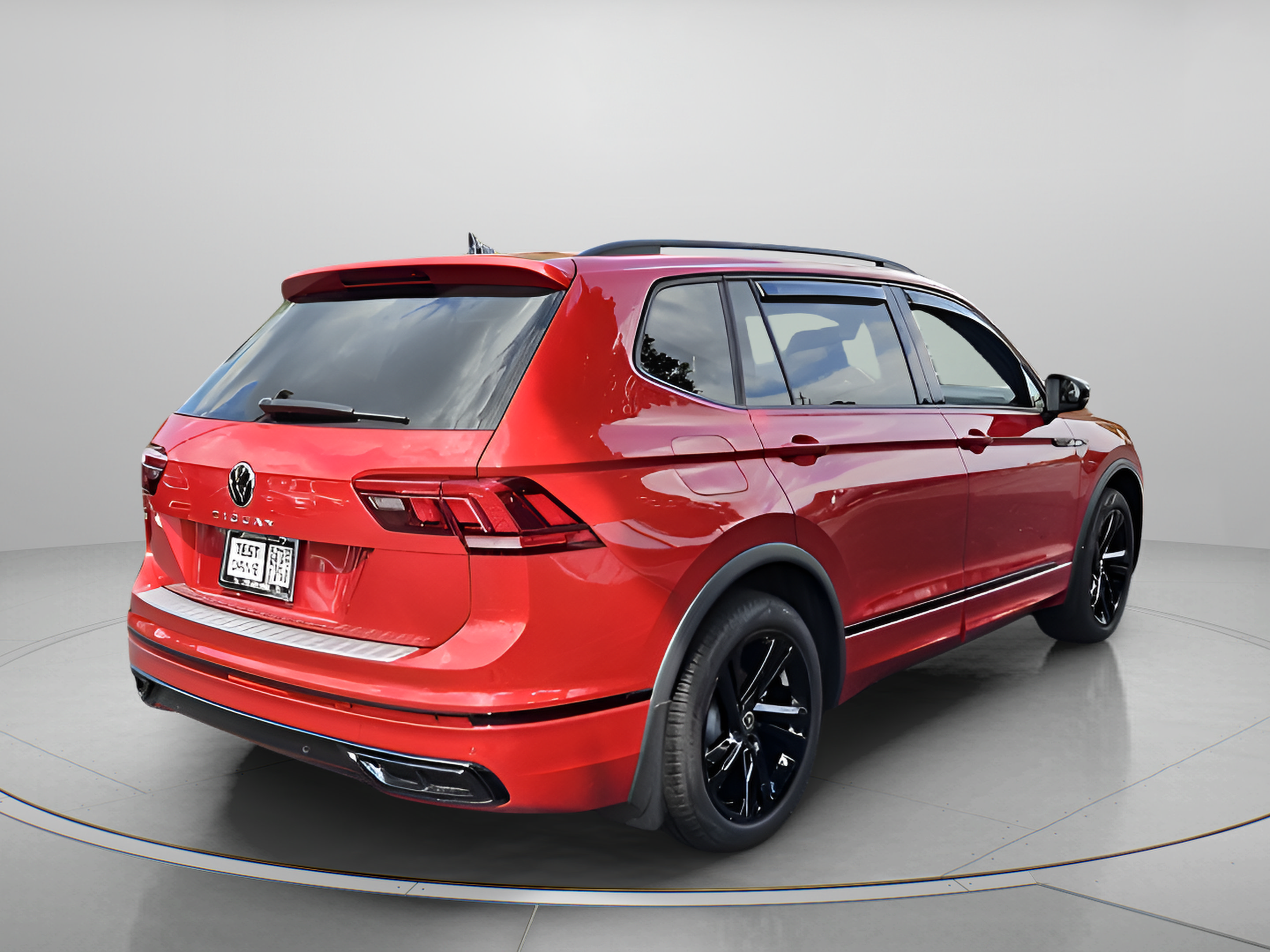 Used 2024 Volkswagen Tiguan SE R-Line FWD image 5