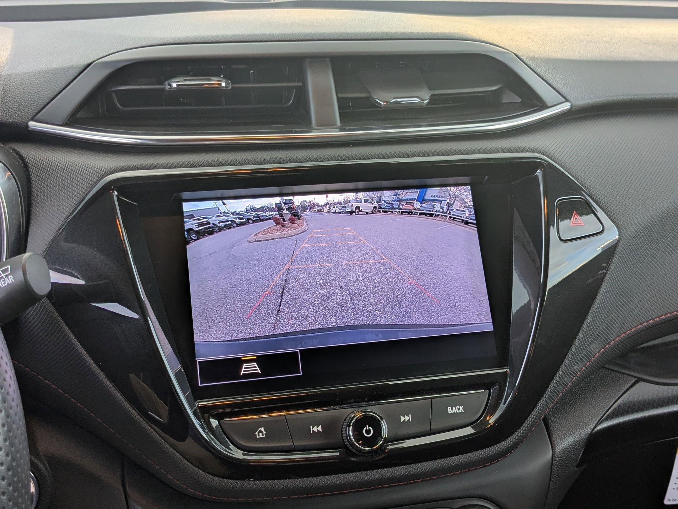 Used 2022 Chevrolet TrailBlazer RS w/ Technology Package image 17