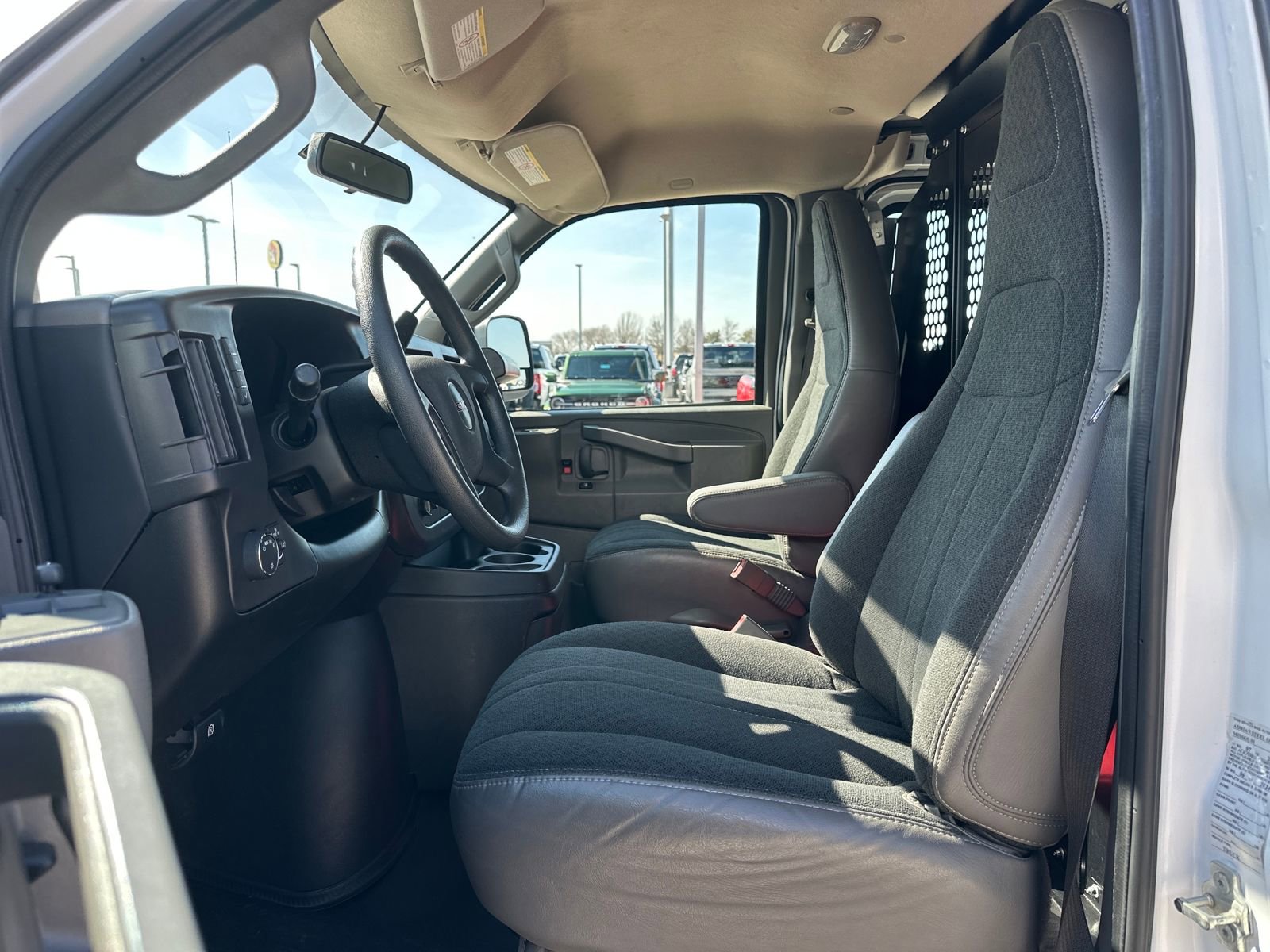 Used 2024 GMC Savana 2500 w/ Driver Convenience Package image 9