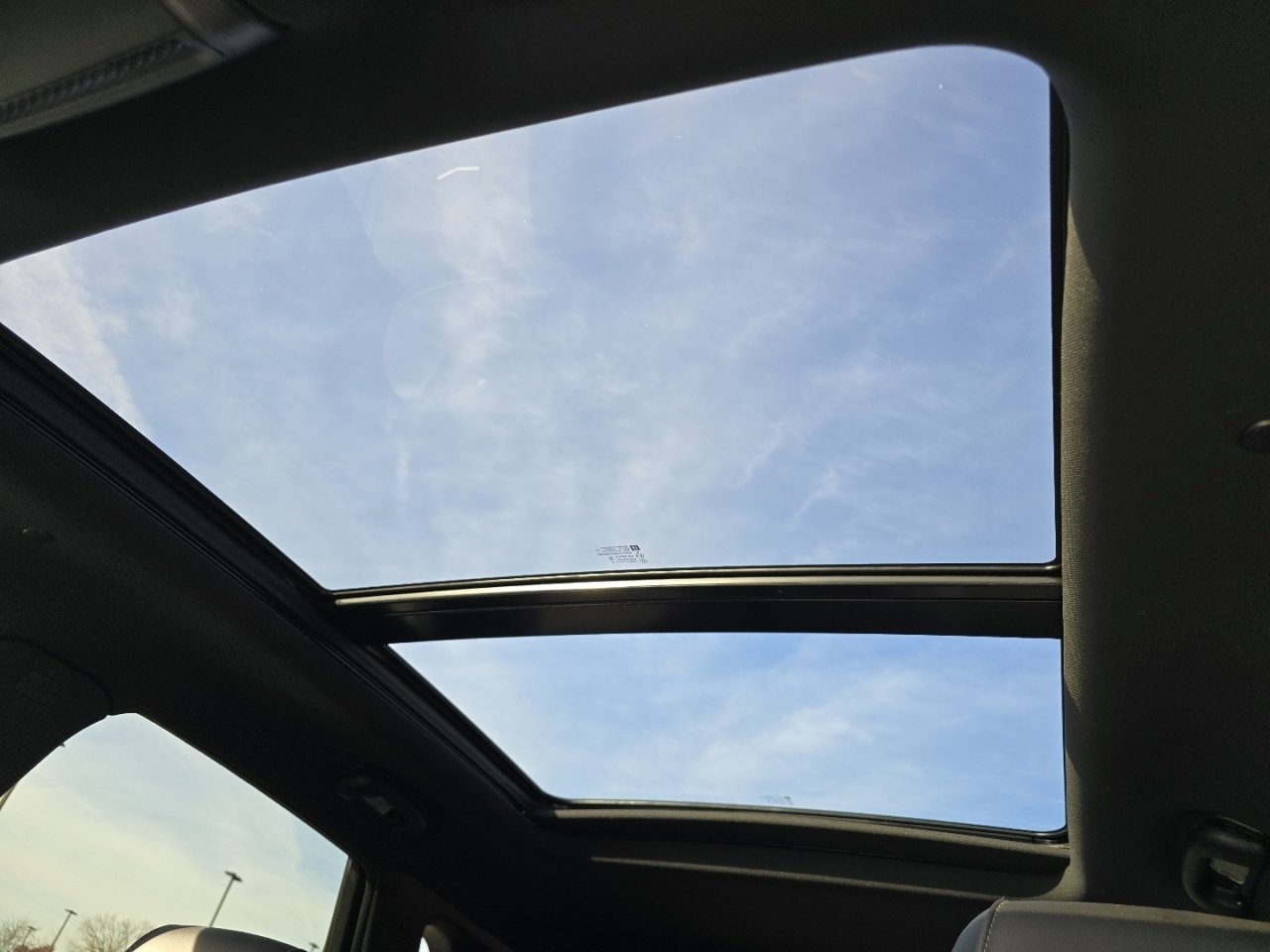 Used 2022 Cadillac XT5 Premium Luxury w/ LPO, Premium Carpet Package image 3