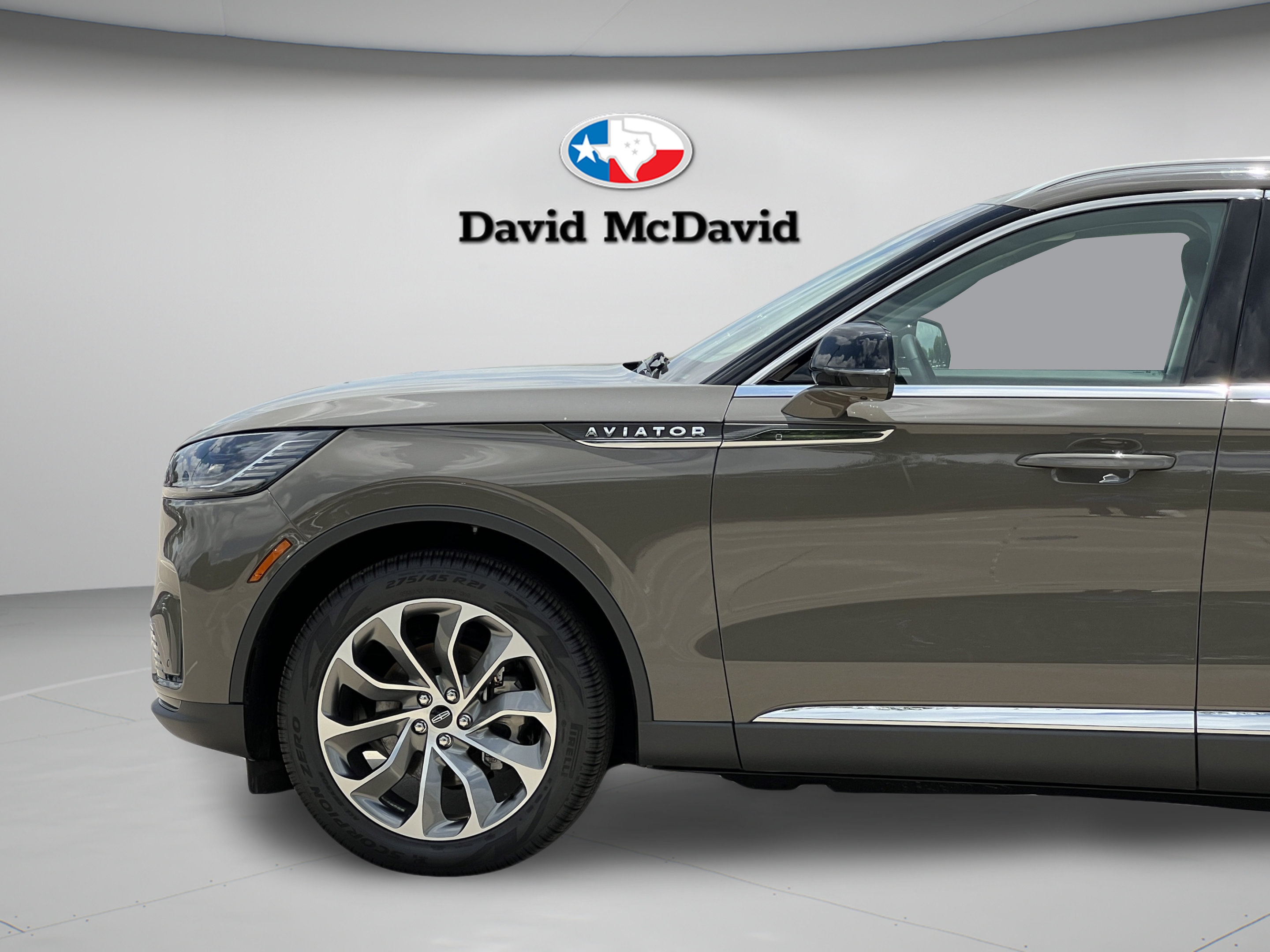 New 2025 Lincoln Aviator Reserve w/ Illumination Package RWD image 32