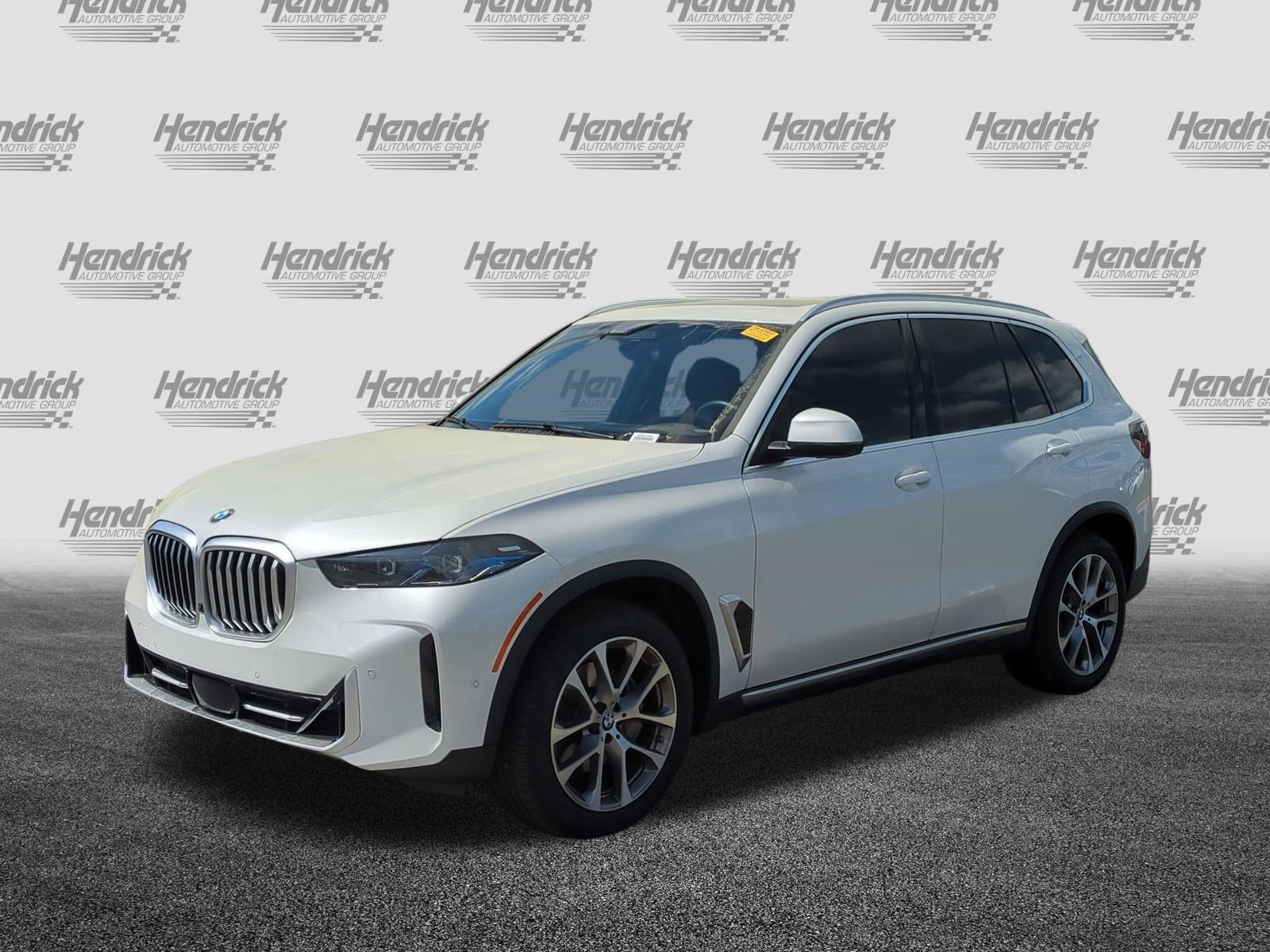 Certified 2025 BMW X5 xDrive40i w/ Executive Package image 5