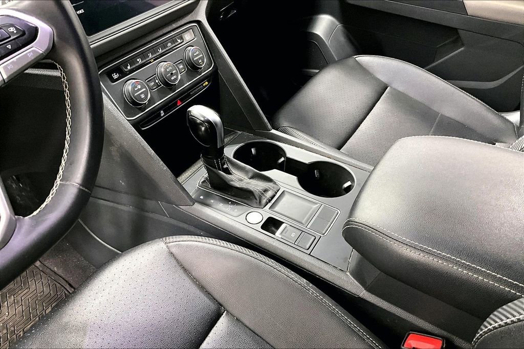 Used 2021 Volkswagen Atlas Cross Sport SE image 17