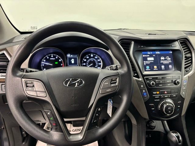Used 2017 Hyundai Santa Fe SE FWD image 16