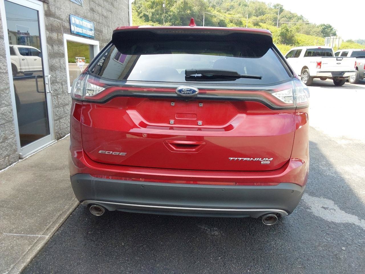 Used 2016 Ford Edge Titanium AWD/4WD image 4