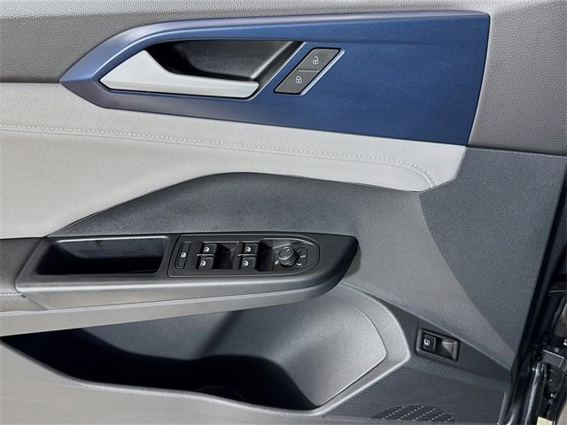 Used 2024 Volkswagen Taos SE image 15