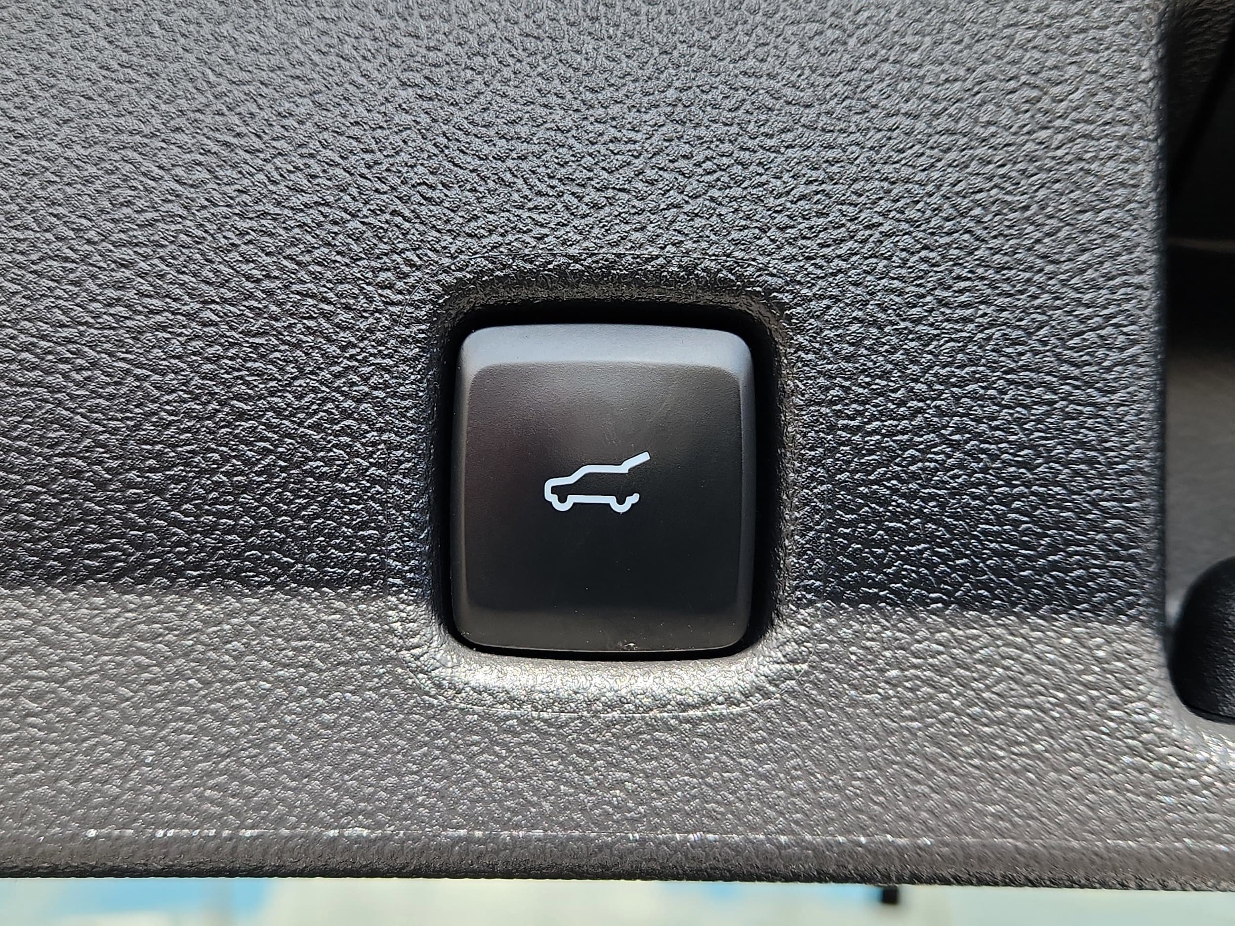 Used 2024 Ford Escape ST-Line AWD/4WD image 25