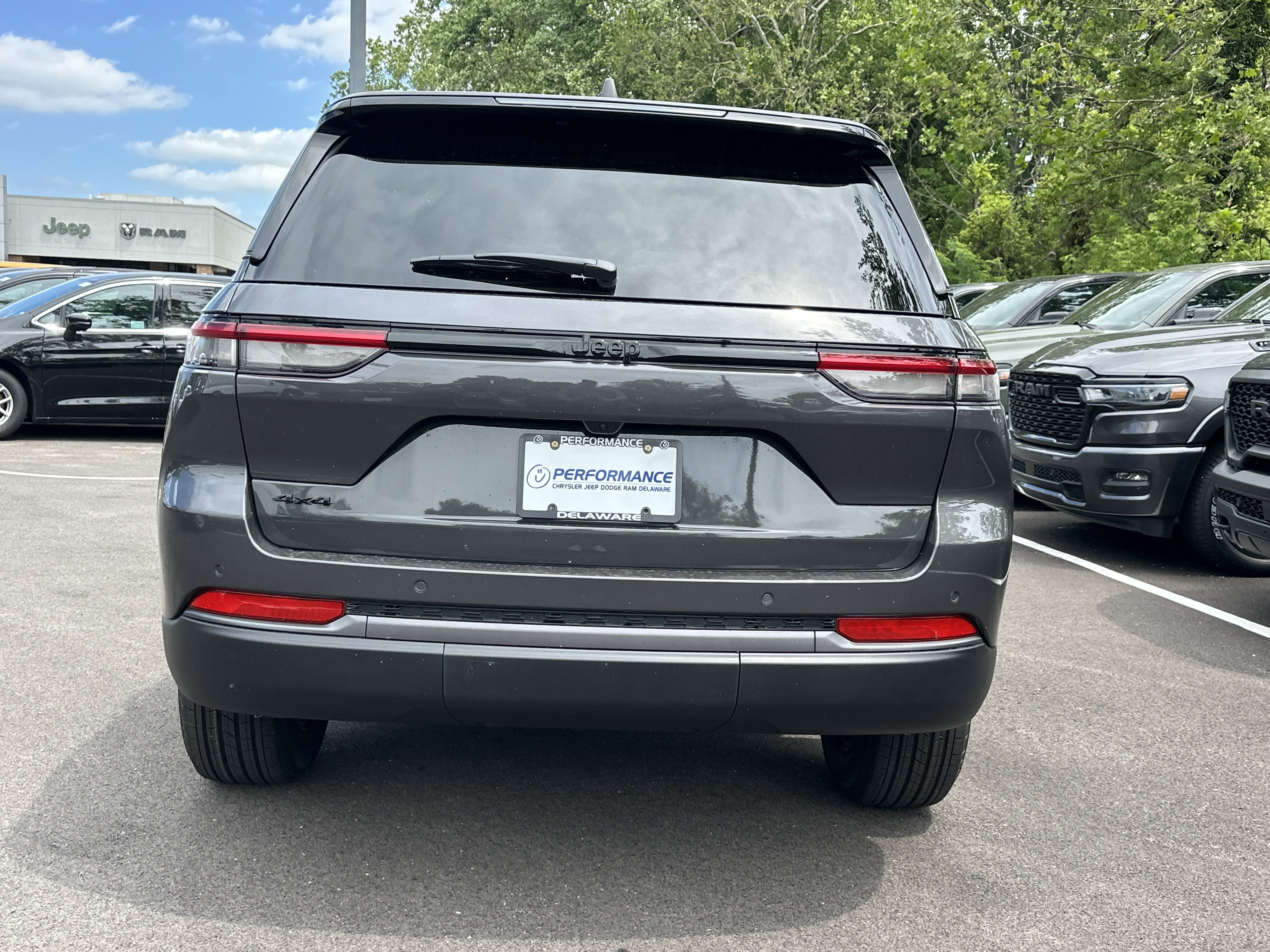 New 2026 Jeep Grand Cherokee Altitude AWD/4WD image 15