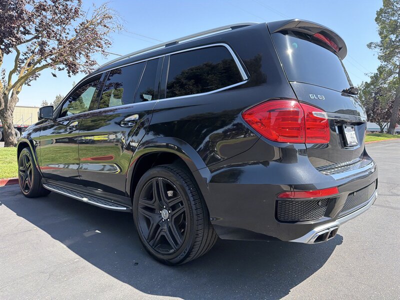 Used 2015 Mercedes-Benz GL 63 AMG 4MATIC image 7