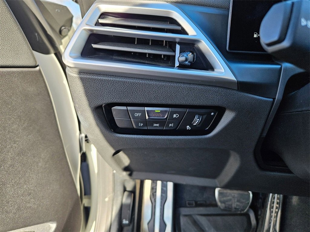 Used 2025 BMW M240i xDrive Coupe image 17