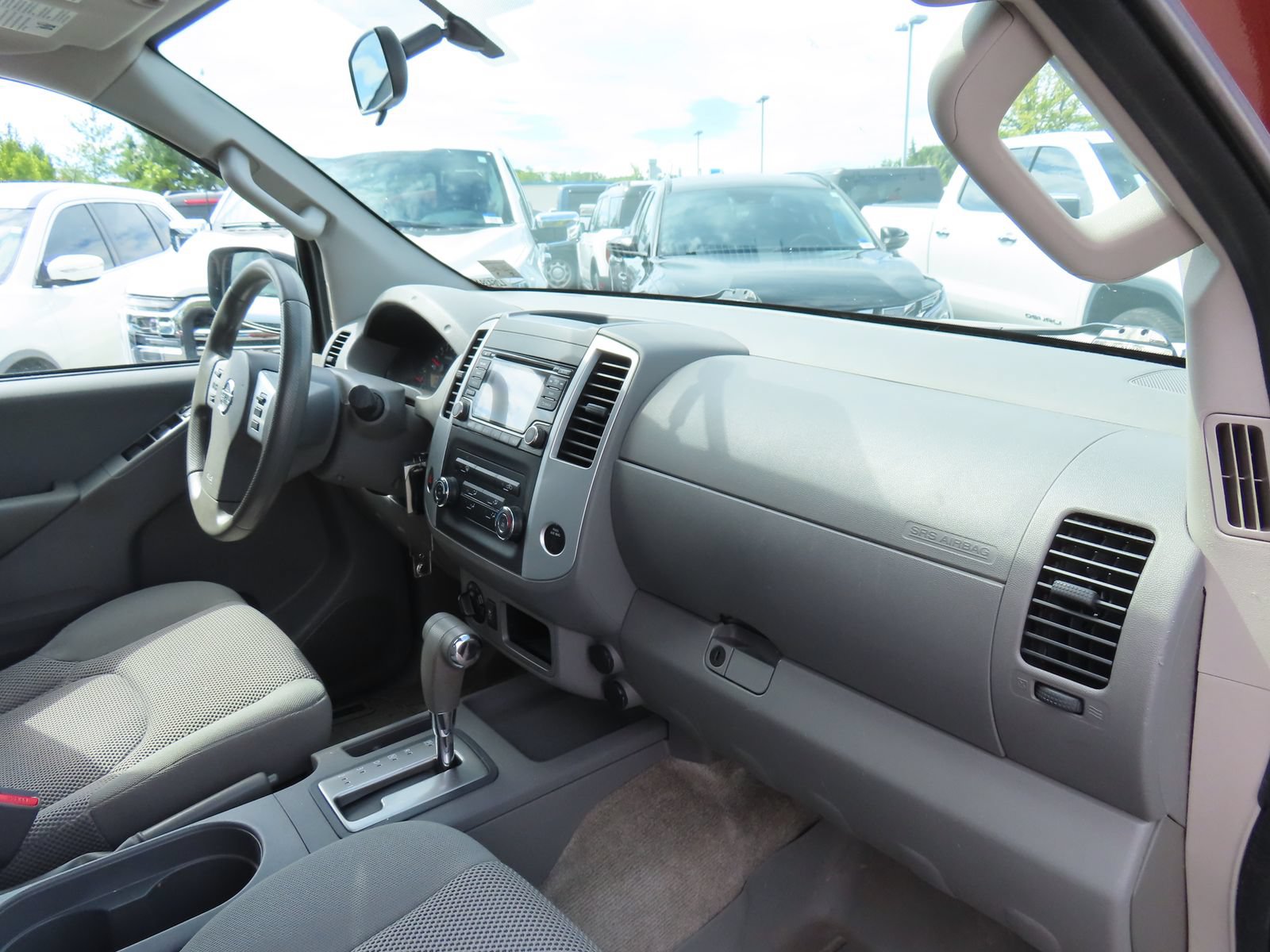 Used 2016 Nissan Frontier SV AWD/4WD image 15