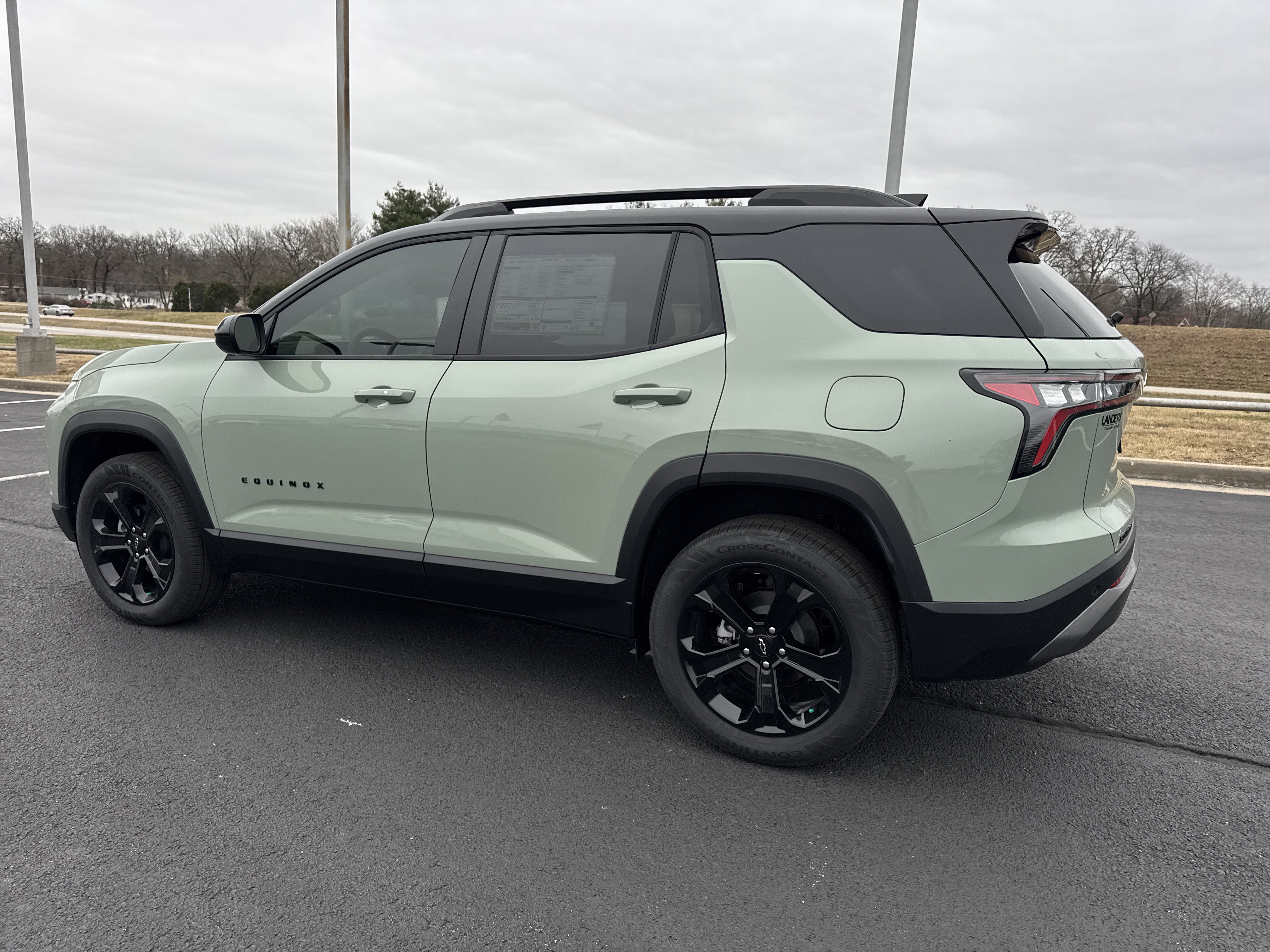 New 2026 Chevrolet Equinox LT w/ Convenience Package II image 2